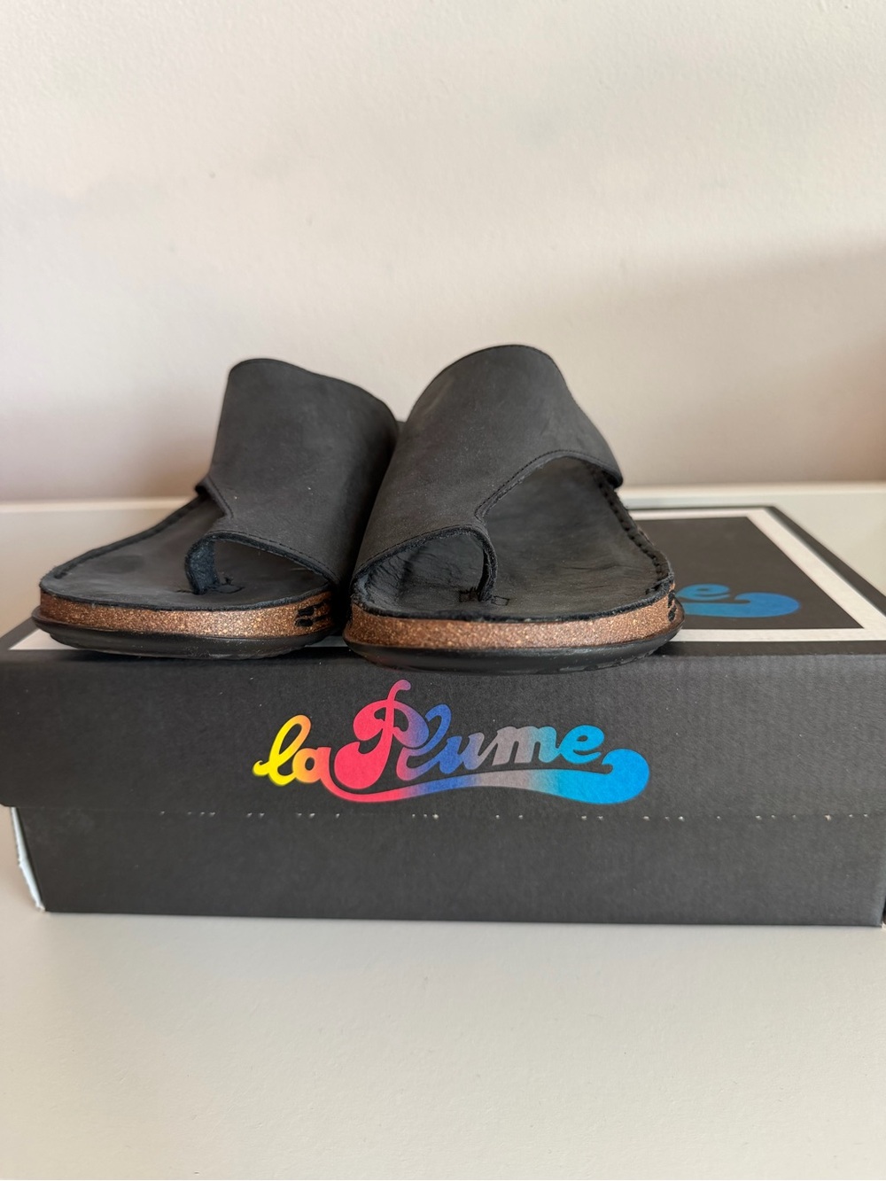 La Plume Gemini Black Leather Toe Loop Slide Sandals Made in Italy Size 39